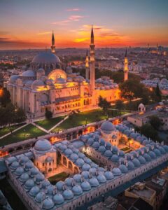 سۇلايمانىيە جامەسى ۋە مەدرەسەسى